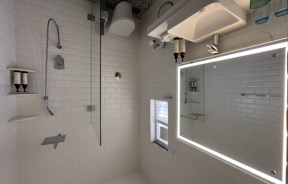Oceanic Luxury Boutique Hotel Image's